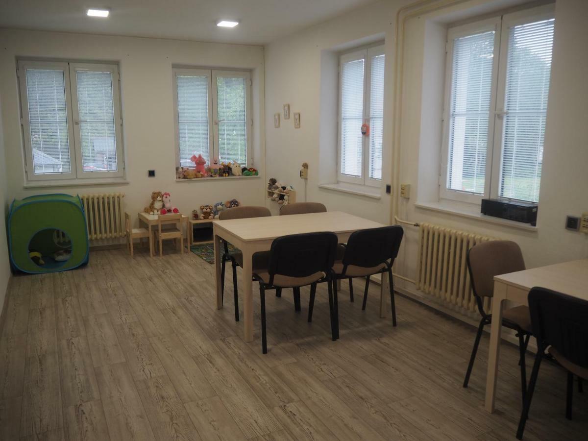 Economy Apartments Ceske Svycarsko Hřensko Exterior foto